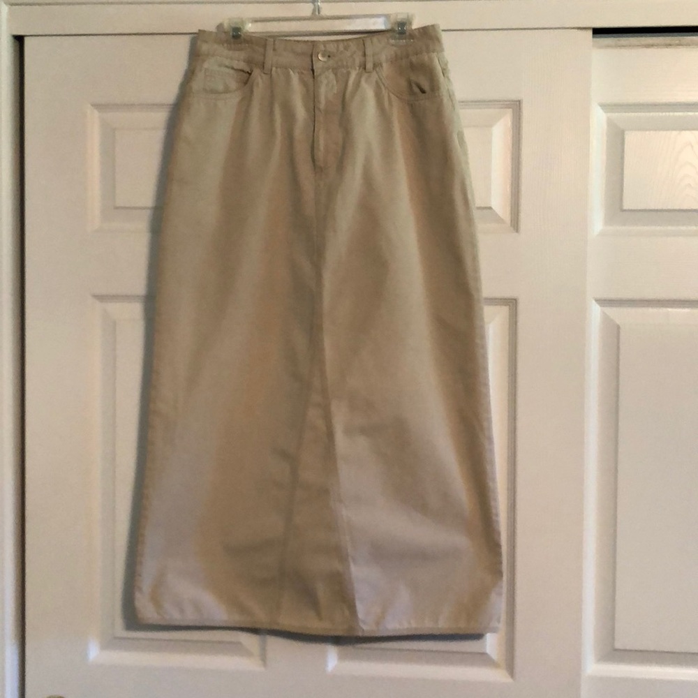 St. John’s Bay khaki skirt size 10